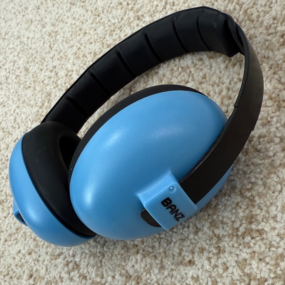 BaBy BanZ Earmuffs Blue and Black Over-Ear
